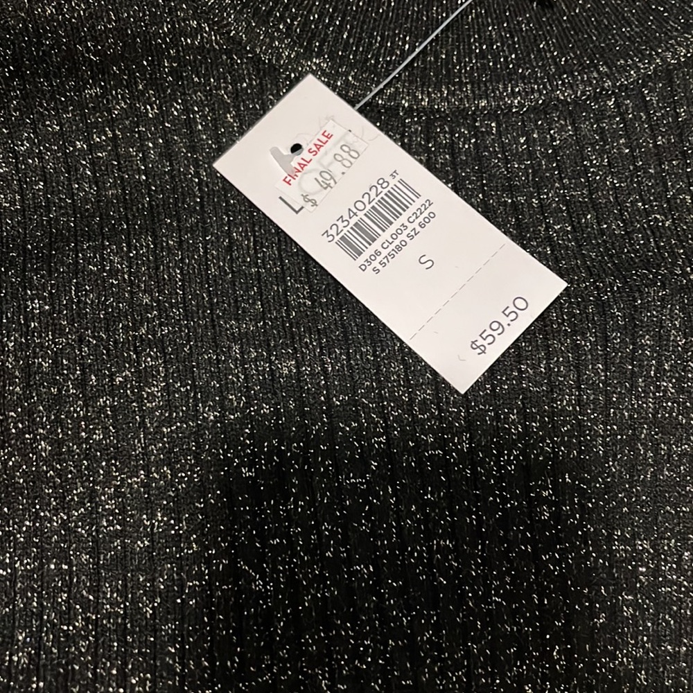 ✨ NWT sweater - Picture 4 of 5